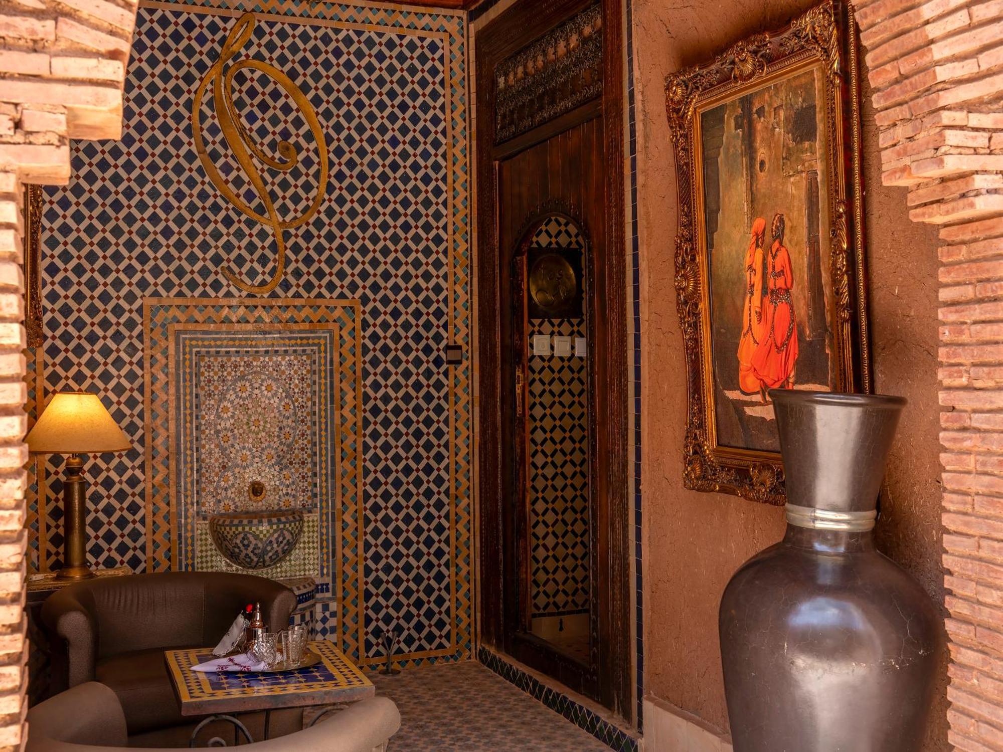 Riad Cle De Sol El Jem'a Ghemat Exteriör bild