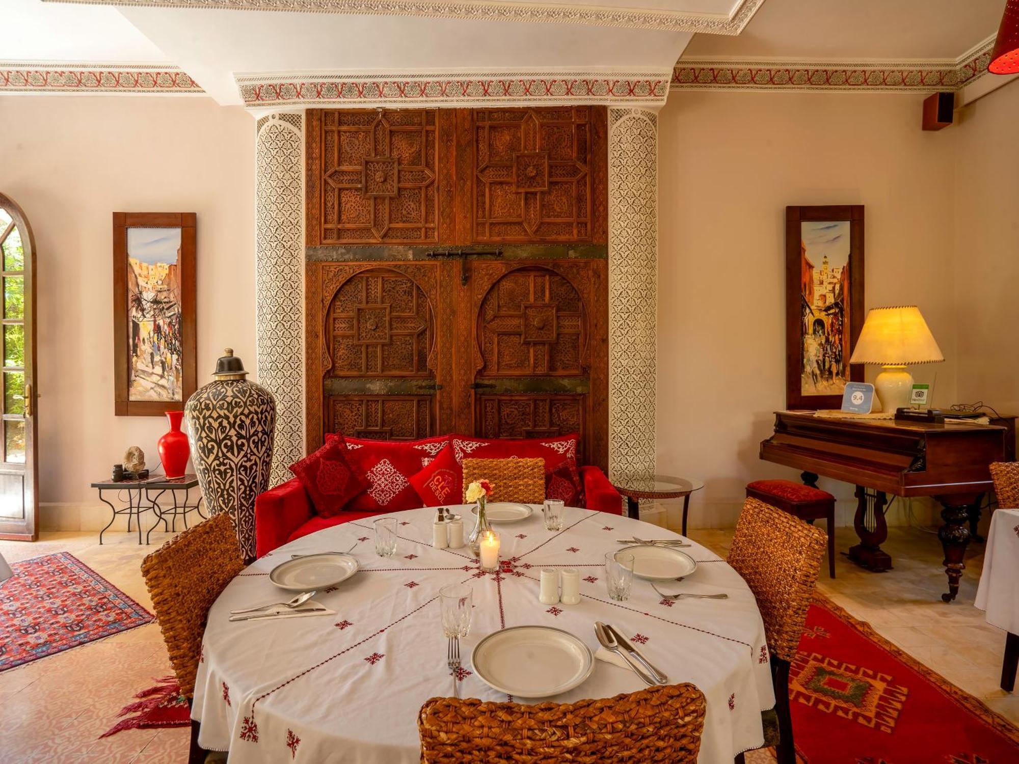 Riad Cle De Sol El Jem'a Ghemat Exteriör bild